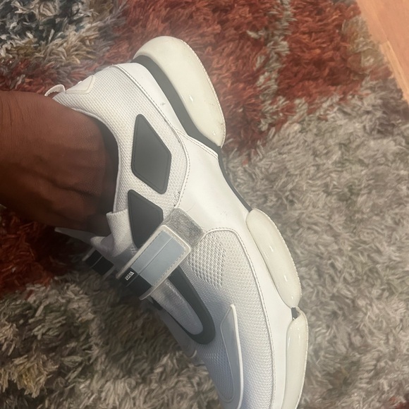 Prada Cloudburst - Picture 5 of 5